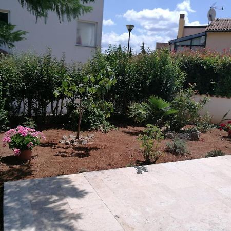 Ferienhaus Bozena Appartment 2 Vrsar Bagian luar foto