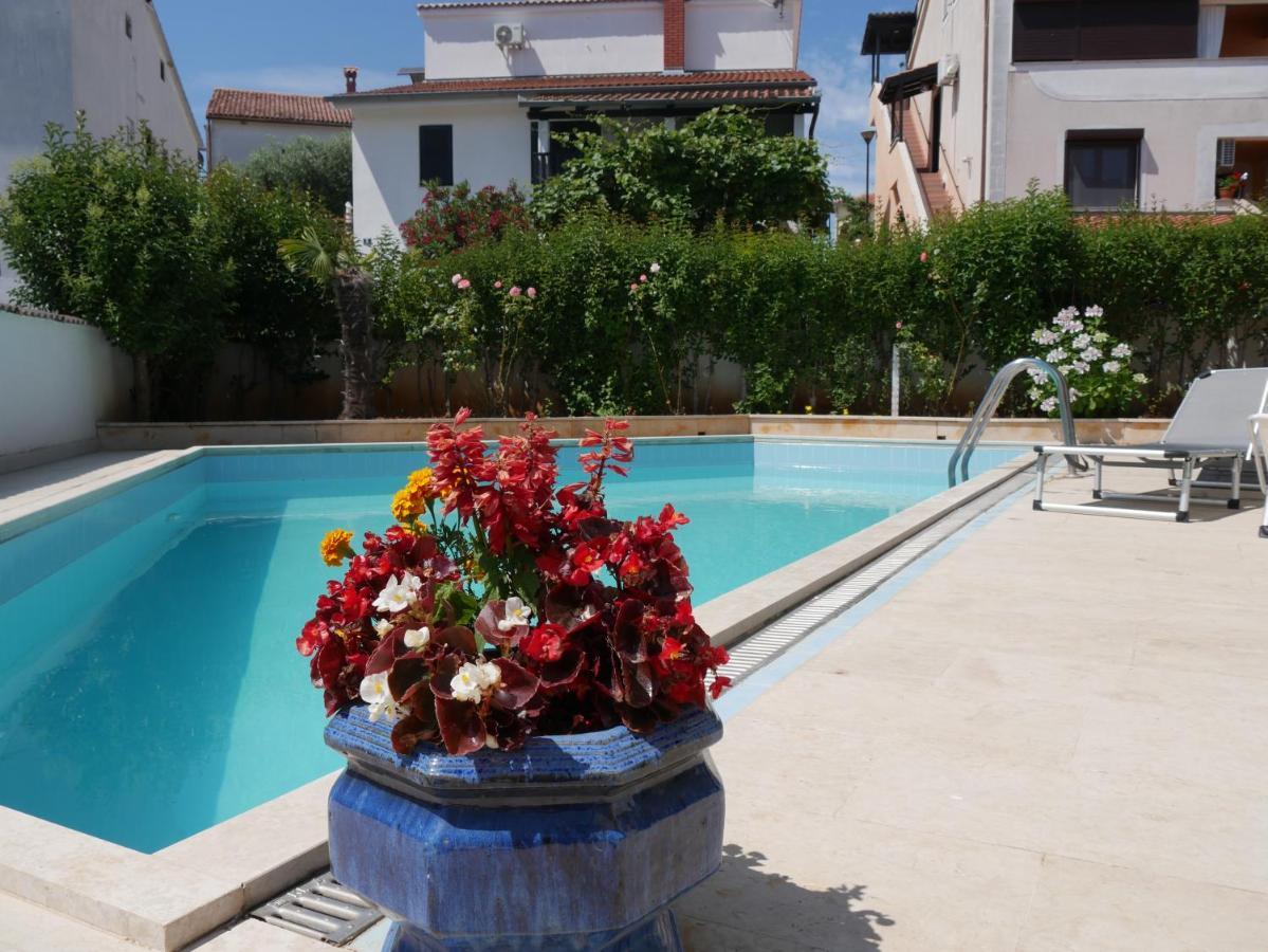 Ferienhaus Bozena Appartment 2 Vrsar Bagian luar foto